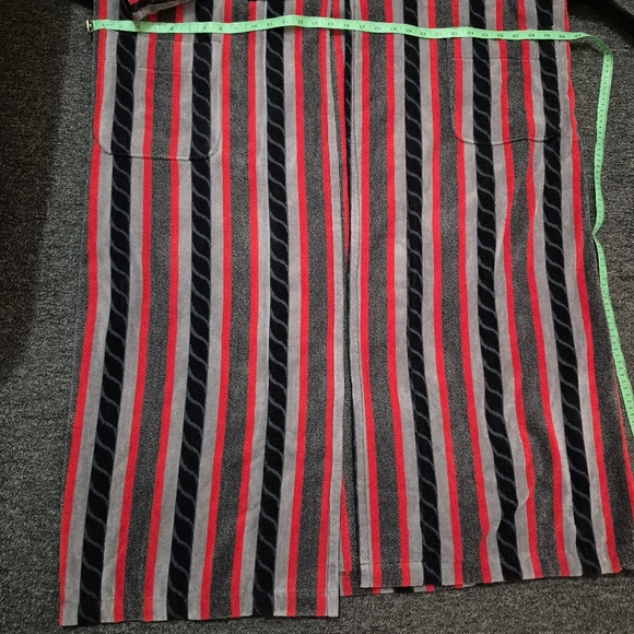 Hanes Classics Hooded Robe with Red and Gray Stripes - Picture 9 of 9